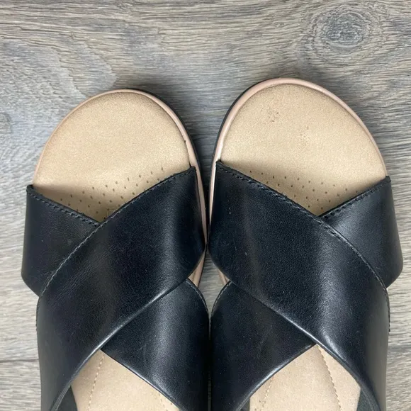 Clarks Womens Jillian Gem Faux Leather Slip On Wedge Sandals  size 6M