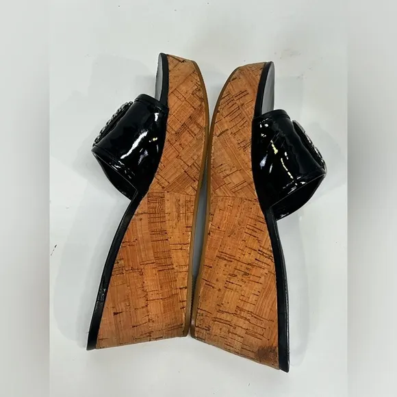 COACH Black‎ patent leather platform slides size 6.