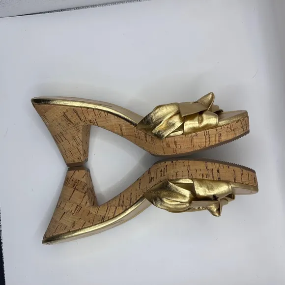 Coach Gold heels NWOB cork 9