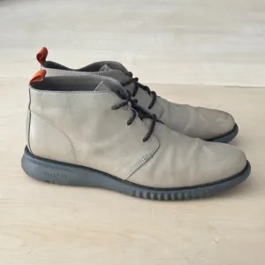 Cole Haan 2.Zerogrand Chukka Boots Beige Gray Lightweight C30310 Men Size 10.5