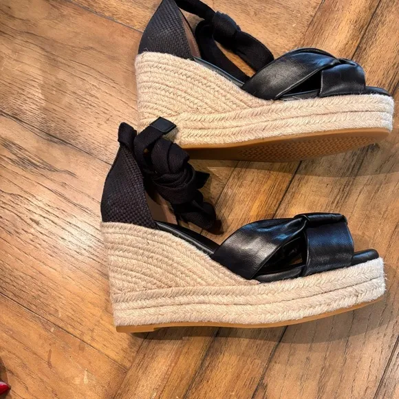 Cole Haan Cloudfeel Hampton Sandals in Black, size 8, Summer Chic Boho Staple