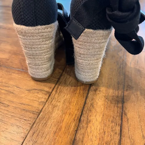 Cole Haan Cloudfeel Hampton Sandals in Black, size 8, Summer Chic Boho Staple