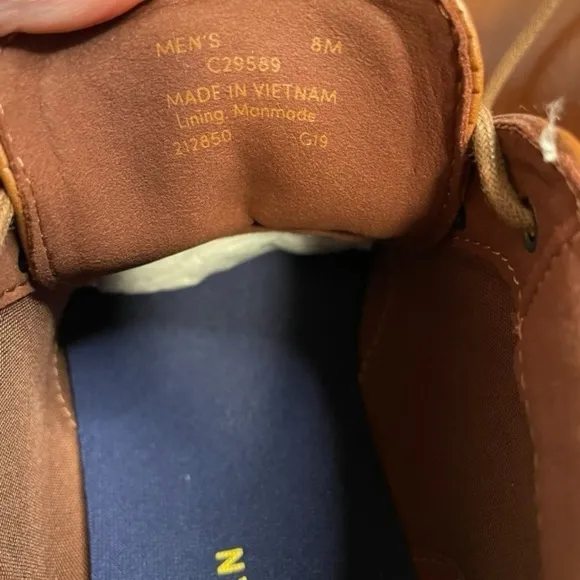 Cole Haan Mens Grand Tour sz 8 M Chukka Boots Woodbury and Ivory Soles NWOB