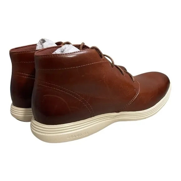 Cole Haan Mens Grand Tour sz 8 M Chukka Boots Woodbury and Ivory Soles NWOB