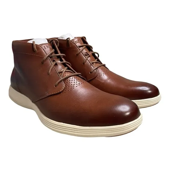 Cole Haan Mens Grand Tour sz 8 M Chukka Boots Woodbury and Ivory Soles NWOB