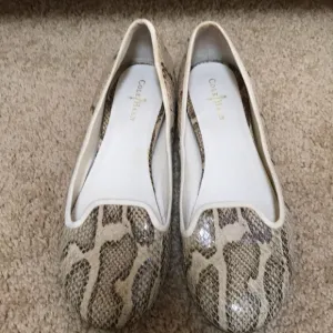 Cole Haan /Nike air size 7B faux snakeskin flats