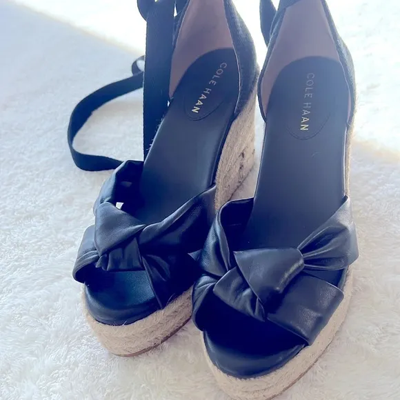 Cole Haan Sz 8.5 Cloudfeel Hampton Leather Top Knot Espadrille Wedge Sandals NEW