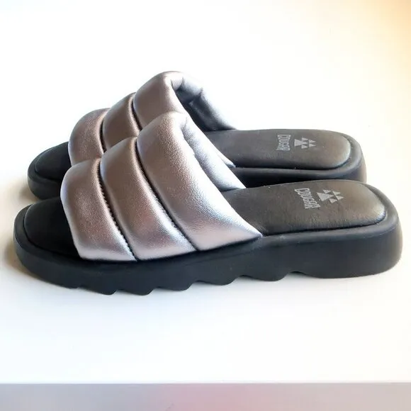 COUGAR Julep Silver Metallic Leather Water-repellent Puffy Slide Flat Sandals