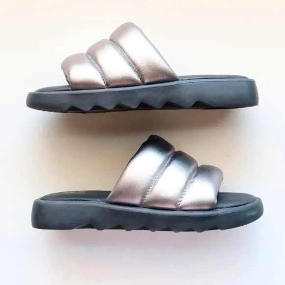 COUGAR Julep Silver Metallic Leather Water-repellent Puffy Slide Flat Sandals