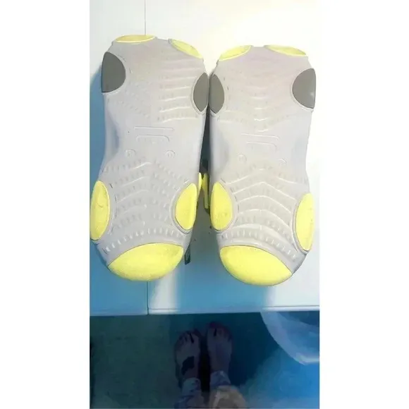 Crocs Classic All-Terrain Sandal Gray/Yellow Men's Size 12 Casual