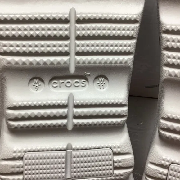 Crocs man’s light gray sneakers size 9
