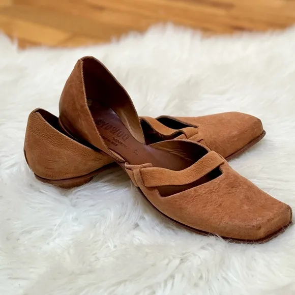 Cydwoq Vintage Pedestal Wooden Heel Sandals