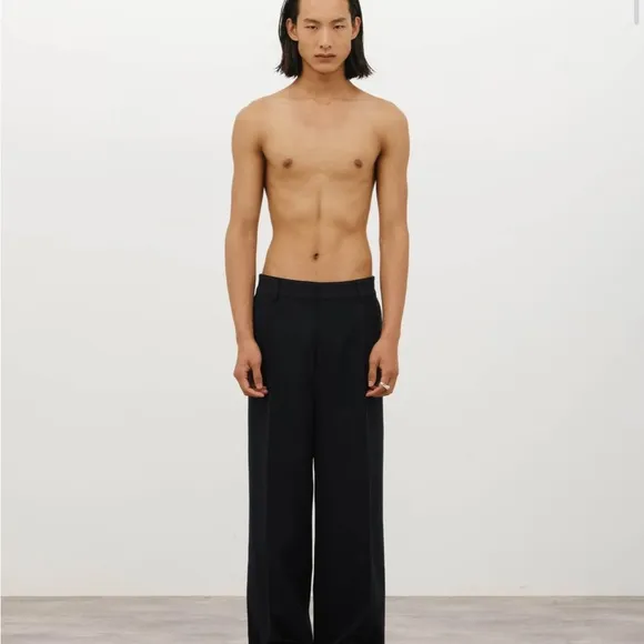 Daniel Simmons Soft Handle Essential Pleated Trousers – Deep Navy (Almost Black)