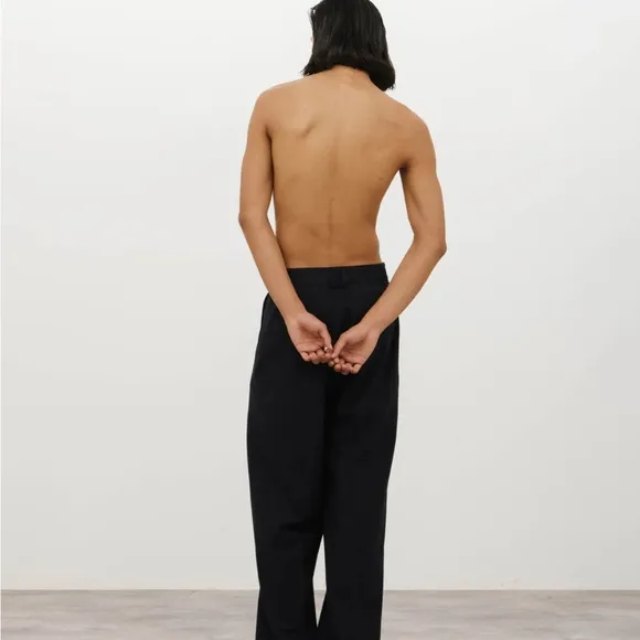Daniel Simmons Soft Handle Essential Pleated Trousers – Deep Navy (Almost Black)
