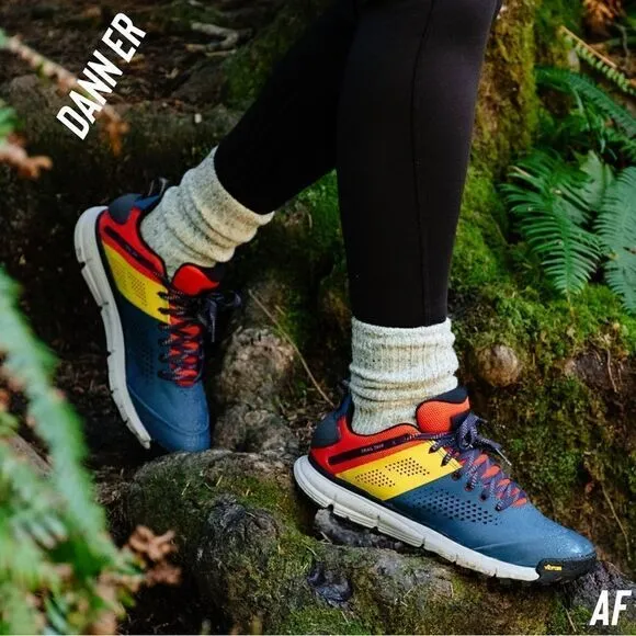 DANNER FP MOVEMENT TRAIL 2650 SNEAKERS IN LAGOON AND CANDY APPLE NWT