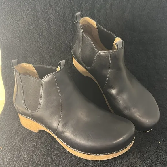 Dansko Becka Boot/Bootie - Black size 41 EU. Size 10 US