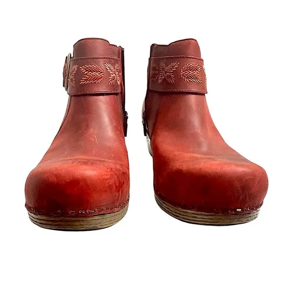 Dansko Mina Bootie Clogs Burgundy Red Ankle Booties with Wooden Heel Size 39
