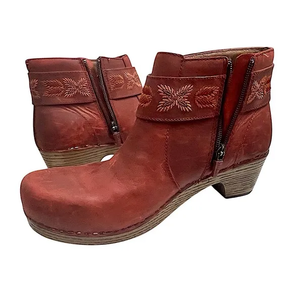 Dansko Mina Bootie Clogs Burgundy Red Ankle Booties with Wooden Heel Size 39