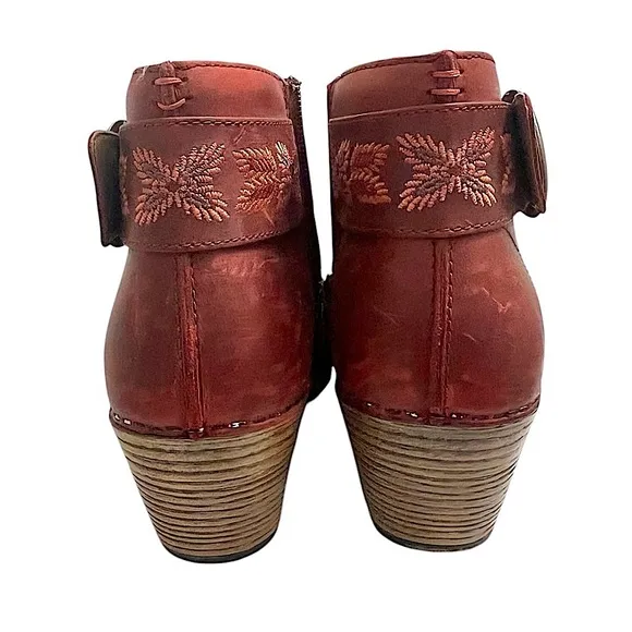 Dansko Mina Bootie Clogs Burgundy Red Ankle Booties with Wooden Heel Size 39