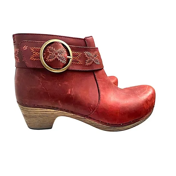 Dansko Mina Bootie Clogs Burgundy Red Ankle Booties with Wooden Heel Size 39
