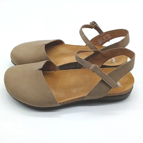 Dansko Rowan Milled Nubuck Strap Sandals Closed Toe Mary Jane SZ 39 Taupe