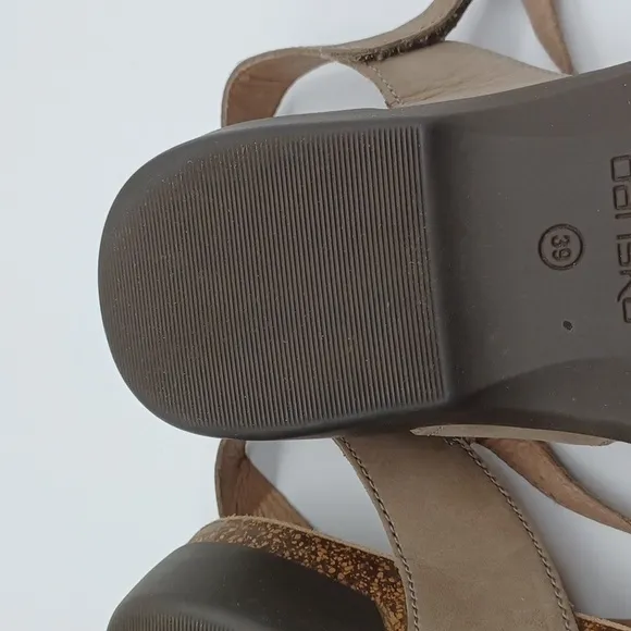 Dansko Rowan Milled Nubuck Strap Sandals Closed Toe Mary Jane SZ 39 Taupe