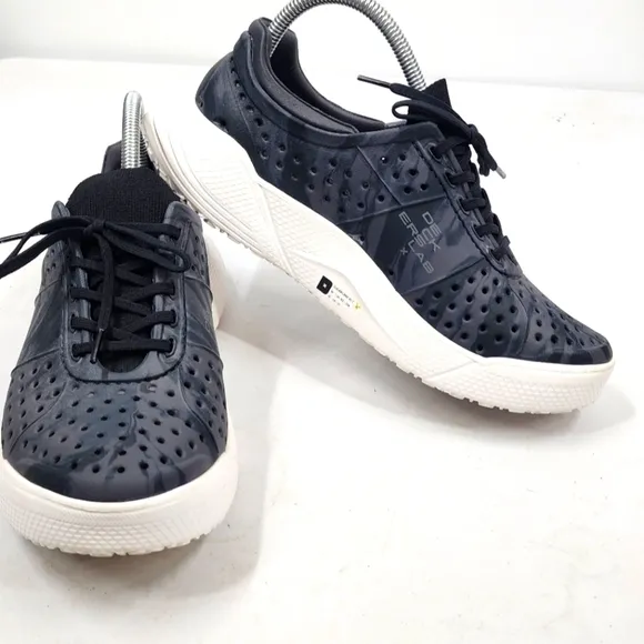 Deckers X Lab X-SCAPE Baja Black White Land Water Sneakers M9.5 W11