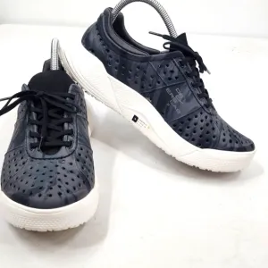 Deckers X Lab X-SCAPE Baja Black White Land Water Sneakers M9.5 W11