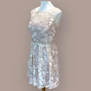 Decode 1.8 Champagne Dress 18 18W Plus  bead floral Formal Cocktail Cream Pearl
