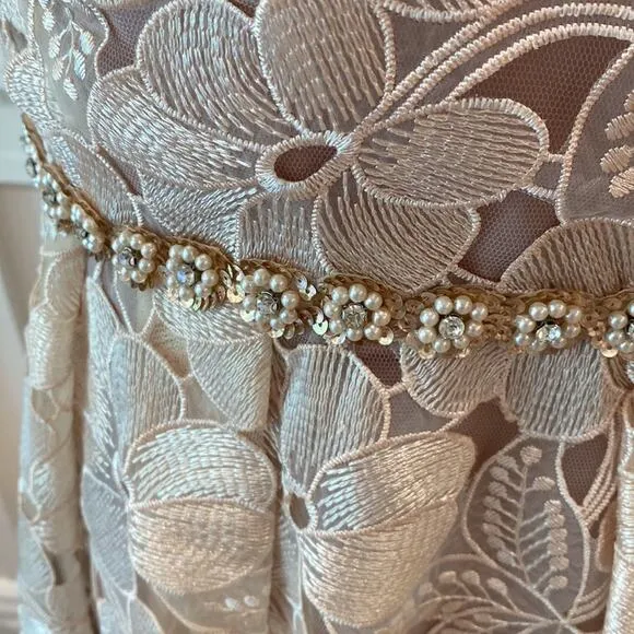 Decode 1.8 Champagne Dress 18 18W Plus  bead floral Formal Cocktail Cream Pearl