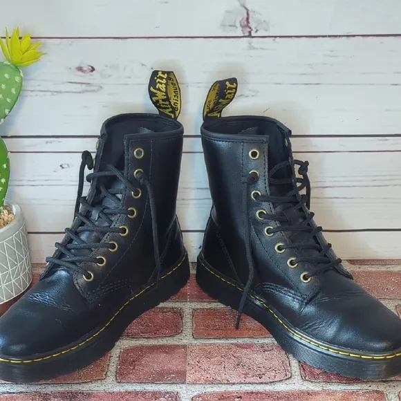 Doc Martens Zavala Combat Boot Black Mens Size 7 Womens Size 8 Grunge Punk EGirl
