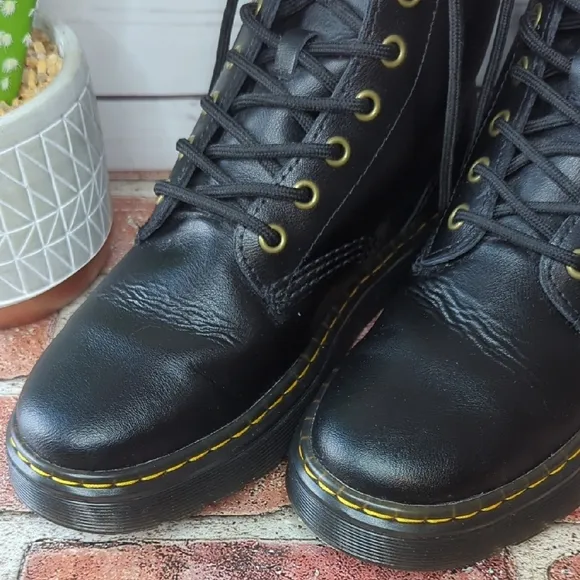 Doc Martens Zavala Combat Boot Black Mens Size 7 Womens Size 8 Grunge Punk EGirl
