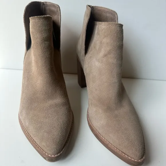 Dolce Vita Luis Peep Toe blush beige suede leather boots sz 7.5