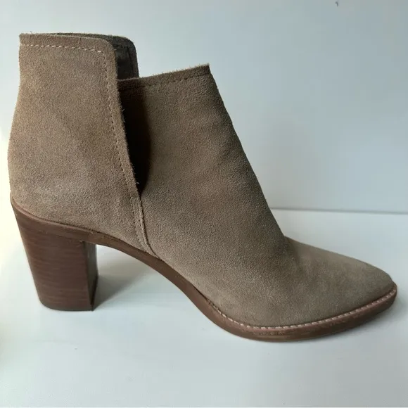 Dolce Vita Luis Peep Toe blush beige suede leather boots sz 7.5