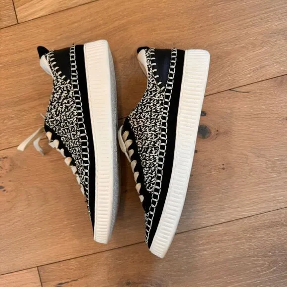 Dolce Vita Nicona Sneakers