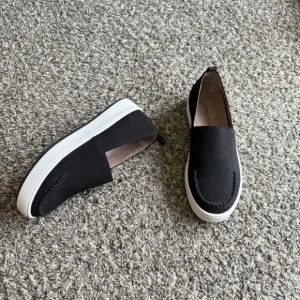Donald J Pliner Cory Platform Slip On Sneakers Shoe Size 8 M Black Stretch Knit