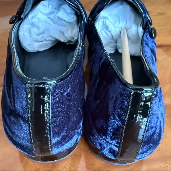 Donald J Pliner Haven Velvet Flat Loafers Slip On Navy Blue Womens Size 10 ‼️NEW