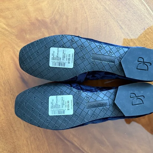 Donald J Pliner Haven Velvet Flat Loafers Slip On Navy Blue Womens Size 10 ‼️NEW