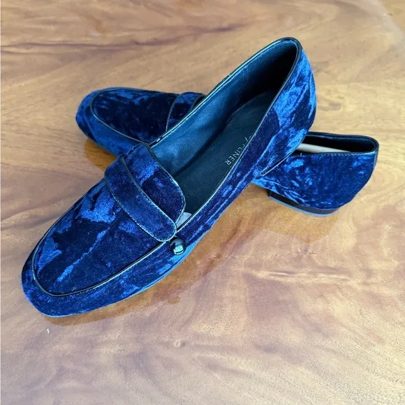 Donald J Pliner Haven Velvet Flat Loafers Slip On Navy Blue Womens Size 10 ‼️NEW