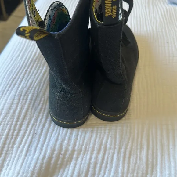 Dr Marten lace boots kids