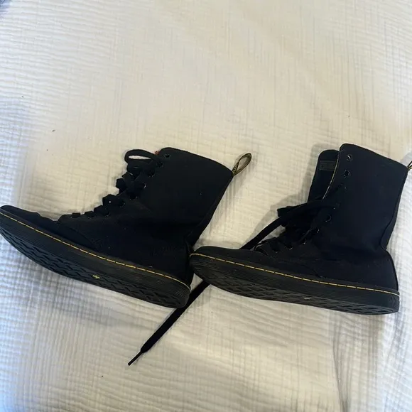 Dr Marten lace boots kids