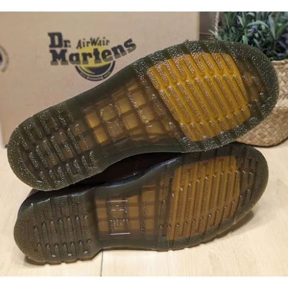 Dr. Martens 2976 Savannah Tan Tumbled Nubuck Leather Chelsea Boots UK6 NIB