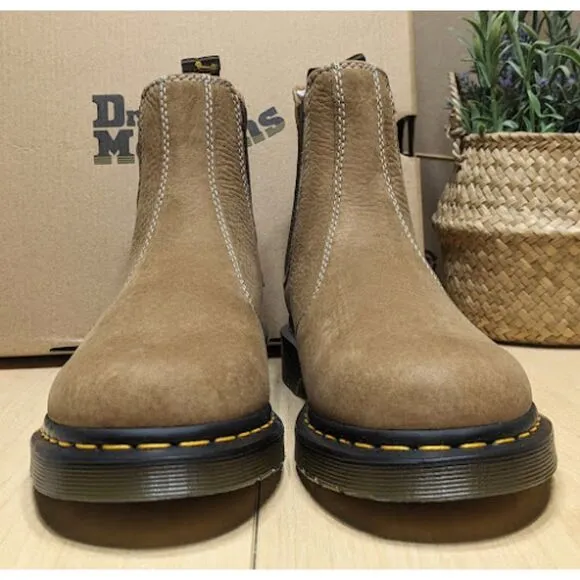 Dr. Martens 2976 Savannah Tan Tumbled Nubuck Leather Chelsea Boots UK6 NIB