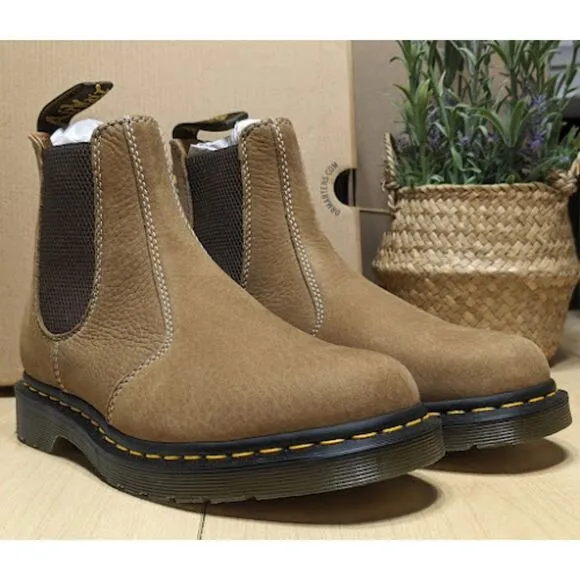 Dr. Martens 2976 Savannah Tan Tumbled Nubuck Leather Chelsea Boots UK6 NIB