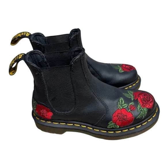 Dr. Martens 2976 VONDA CHELSEA BOOTS Size 5 Black Leather Floral Rose Boot