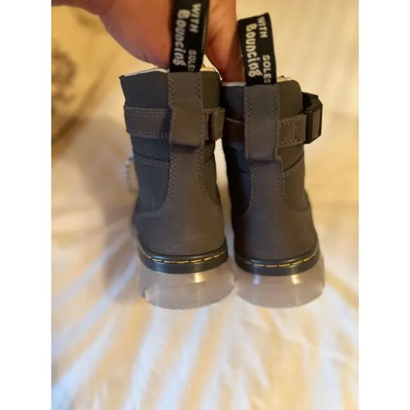 Dr Martens Combs Tech Iced Bottom Unisex Boots - NWOT‎ Mens Size 8