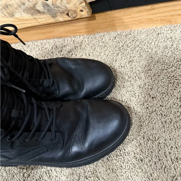 Dr. Martens IOWA WP Black Mens Boots - Size 10