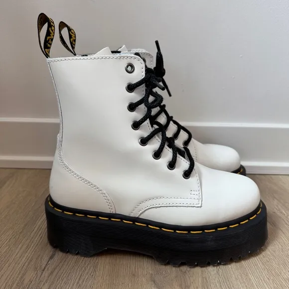 Dr. Martens Jadon Women’s Size 5 White Smooth Leather Platform Boots NEW
