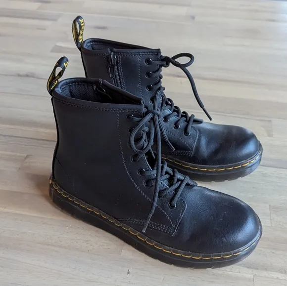 Dr. Martens Junior 1460 Softy T Leather Lace Up Booths (Youth Sz 4)