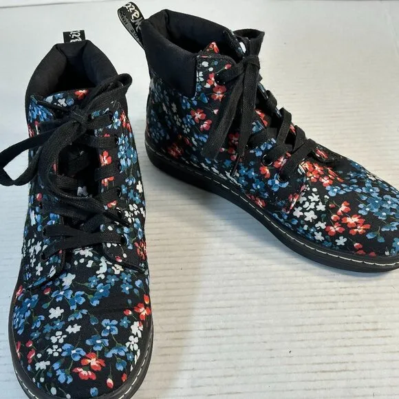 DR MARTENS Ladies SIZE 7 CHUKKA BOOTS
